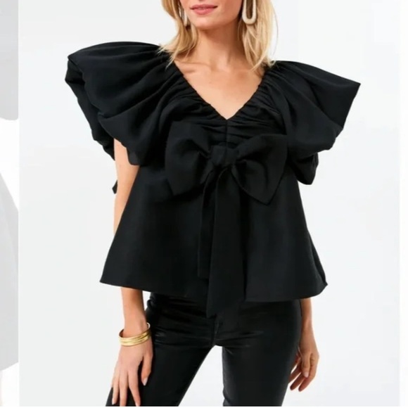Tuckernuck Brooke. Neck ruffle bow top Blouse - Picture 1 of 8